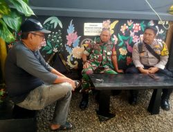 Jalin Komunikasi Aktif, Polisi dan TNI Sambangi Warga di Gunung Sahari Selatan