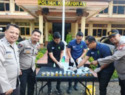 Propam Pastikan Personel Polsek Kemayoran Bebas Narkoba Lewat Tes Urine