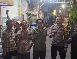 Briptu Robby Sambangi Pos Satkamling RW 01 Kampung Rawa, Perkuat Sinergi Warga dan Polri