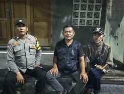 Bhabinkamtibmas Galur Pererat Sinergi dengan Warga Lewat Sambang Pos Kamling