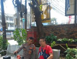 Patroli Kewilayahan, Polsek Metro Gambir Aktifkan Koordinasi Keamanan di Jalan KH Hasyim Ashari