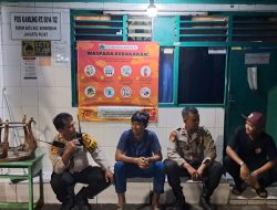 Kolaborasi Polisi dan Warga Jaga Kemayoran Aman, Patroli Sambangi Poskamling di RT 14/02