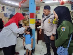 Monitoring Kesehatan Lansia dan Balita di Posyandu Wijaya Kusuma RW 02, Gunung Sahari Utara