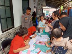 Dukungan Polri Dalam Giat Posyandu Balita di RW 02 Kelurahan Kartini