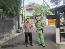 Polisi Datangi Lingkungan RT 14/04 Kelurahan Benhil Pastikan Wilayah Aman Sebagai Cooling System