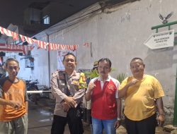 Bhabinkamtibmas Pegangsaan Ajak Warga Satkamling Jalan Tambak II Jaga Kamtibmas
