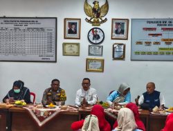 Bersihkan Sarang Nyamuk, Perkuat Sinergi: Tiga Pilar Gelar Jumling di Sumur Batu