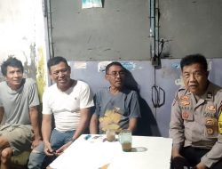 Aiptu Fahri Bhabinkamtibmas Tanah Tinggi Patroli Malam, Sambangi Warga dengan Door to Door System