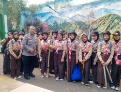 Motivasi Bhabinkamtibmas Dalam Ajang Kreativitas Pramuka di SMA 10 Jakarta