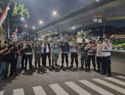 Polsek Johar Baru Bersama Tiga Pilar Gelar Patroli Cipta Kondisi Antisipasi Tawuran dan Kejahatan Jalanan