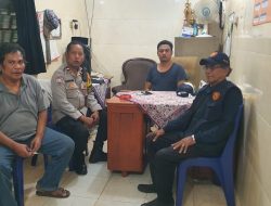 Bhabinkamtibmas Pasar Baru Sambangi Pos Satkamling, Ingatkan Warga Antisipasi Kejahatan dan Kebakaran