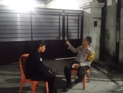 Patroli Malam Bhabinkamtibmas Pastikan Keamanan Pos Satkamling Utan Panjang