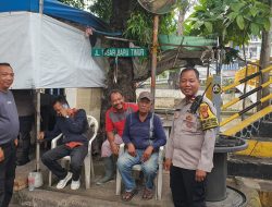 Bhabinkamtibmas Kelurahan Pasar Baru Laksanakan Patroli Dialogis, Sampaikan Pesan Kamtibmas