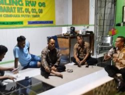 Patroli Sambang Pos Kamling, Bhabinkamtibmas Cempaka Putih Timur Ajak Warga Waspada Curanmor dan Modus Penipuan