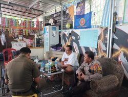Bhabinkamtibmas Karang Anyar Sambangi Warga, Edukasi Kamtibmas dan Penataan Lingkungan