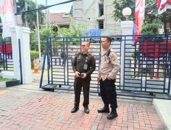 Polisi dan Petugas Keamanan Kantor Imigrasi Sinergi Jaga Kamtibmas