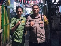 Polisi dan Satkamling RW 06 Kemayoran Bersinergi Jaga Wilayah Aman