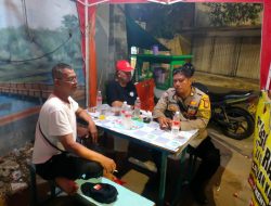 Bhabinkamtibmas Kebon Sirih dan Warga Pantau Keamanan Perbatasan Kalipasir