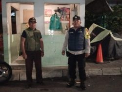 Bhabinkamtibmas Ajak Satkamling Jalan Lombok Perketat Pengawasan Portal