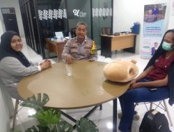 Sambangi Perkantoran, Bhabinkamtibmas Sampaikan Pesan Kamtibmas