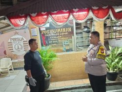 Bhabinkamtibmas Bersama Petugas Satkamling RT 01/02 Perkuat Siskamling Cegah Tawuran dan Kriminalitas
