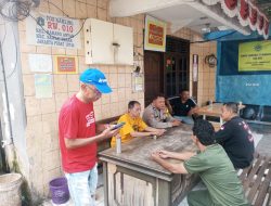 Monitoring Kamtibmas oleh Bhabinkamtibmas Jelang Hut RI ke 80 Di Karang Anyar