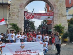 Monitoring Polri Giat Jalan Sehat, Sepeda Hias Warnai Dalam HUT RI ke-80 di Pasar Baru