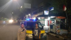 Bhabinkamtibmas Kelurahan Senen Sambangi Pos Kamling, Tekankan Kewaspadaan Warga