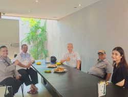 Bhabinkamtibmas Hadiri Pertemuan Kelurahan dan Cafe Tanatap di Pegangsaan