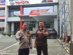 Sambang Gedung Usaha Oleh Bhabinkamtibmas Pasar baru Di Auto 2000