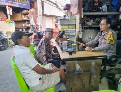 Bhabinkamtibmas Karet Tengsin Sambang Tomas, LMK dan Warga RW 07, Imbau Waspada Curanmor dan Hoax