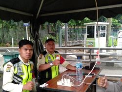 Polisi Hadir di Tengah Kesibukan Stasiun Gambir, Wujudkan Rasa Aman bagi Penumpang