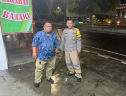 Bhabinkamtibmas Petojo Utara Sambangi Tokoh Masyarakat, Tegaskan Komitmen Jaga Kamtibmas