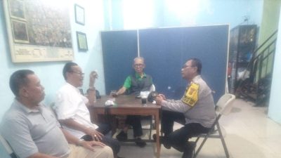 Aiptu Sunarto Bhabinkamtibmas Johar Baru Sambang Warga RW 06, Ajak Cegah Tawuran dan Gangguan Kamtibmas