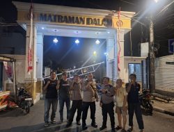 Bhabinkamtibmas Sambangi Satkamling, Ingatkan Warga Tingkatkan Patroli dan Kontrol Portal