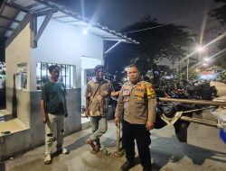 Polisi Sambangi Poskamling Rusun Benhil II Tanah Abang, Ajak Hansip dan Warga Jaga Keamanan