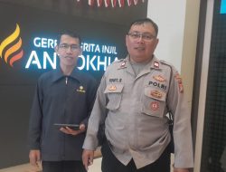 Panit Samapta Polsek Sawah Besar Amankan Misa Minggu di Gereja GBI Antiokhia