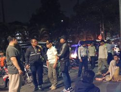 Patroli 3 Pilar Menteng Himbau Warga di Taman Suropati Jaga Kamtibmas