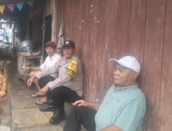 Bangun Komunikasi dengan Warga, Bhabinkamtibmas Johar Baru Sambang Door to Door di RW 01