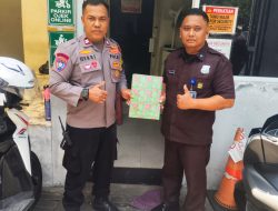 Polri Berikan Sarana Kontak Berupa Buku Mutasi kepada Petugas Keamanan K-Lab