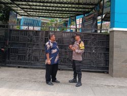 Bhabinkamtibmas Petojo Utara Sambangi SMPN 39, Perkuat Sinergi Jaga Lingkungan Sekolah Aman dan Kondusif