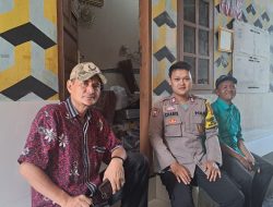 Sambang Di Rumah Warga Bhabinkamtibmas Kelurahan Kartini Sampaikan pesan kamtibmas