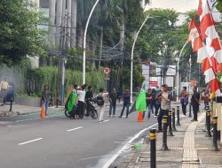 Polsek Metro Menteng Pematauan Aksi Unras Massa HMI di Kantor DPP Partai NasDem