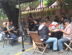 Polsek Metro Menteng Bersama Pokdar Kamtibmas, FKDM, dan Ormas Jaga Kamtibmas di Wilayah Menteng