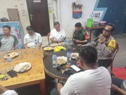 Sambang Pos RW 02, Polisi dan Warga Kompak Jaga Johar Baru Kondusif