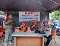 Sinergi Tiga Pilar di Gondangdia, Bhabinkamtibmas Bersama Satpol PP dan PPSU Jaga Jakarta Aman Kondusif