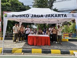 Kesetiaan Jaga Jakarta Aman, Polis Bersama Tiga Pilar, Warga dan Pelajar Solidkan Posko Galur Jadi Benteng Aman Johar Baru