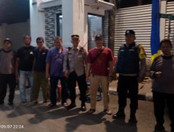 Sambang Malam Kanit Binmas Menteng Bersama Pokdarkamtibmas Jaga Kamtibmas di Pegangsaan