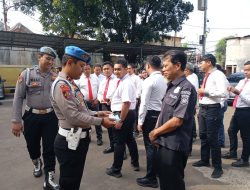 Kapolsek Johar Baru Pimpin Apel Jam Pimpinan, Tekankan Disiplin dan Kesiapsiagaan Anggota