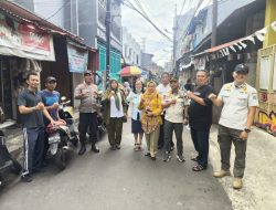 Jaga Jakarta Aman, Polisi Monitor Kegiatan Jumat Keliling dan Sosialisasi Kesehatan di Galur